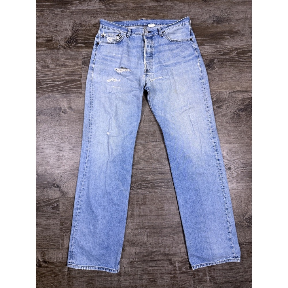 VTG Levis 501 Button Fly Jeans Mens 34x34 Light Wash‎ Blue Distressed Denim Y2K